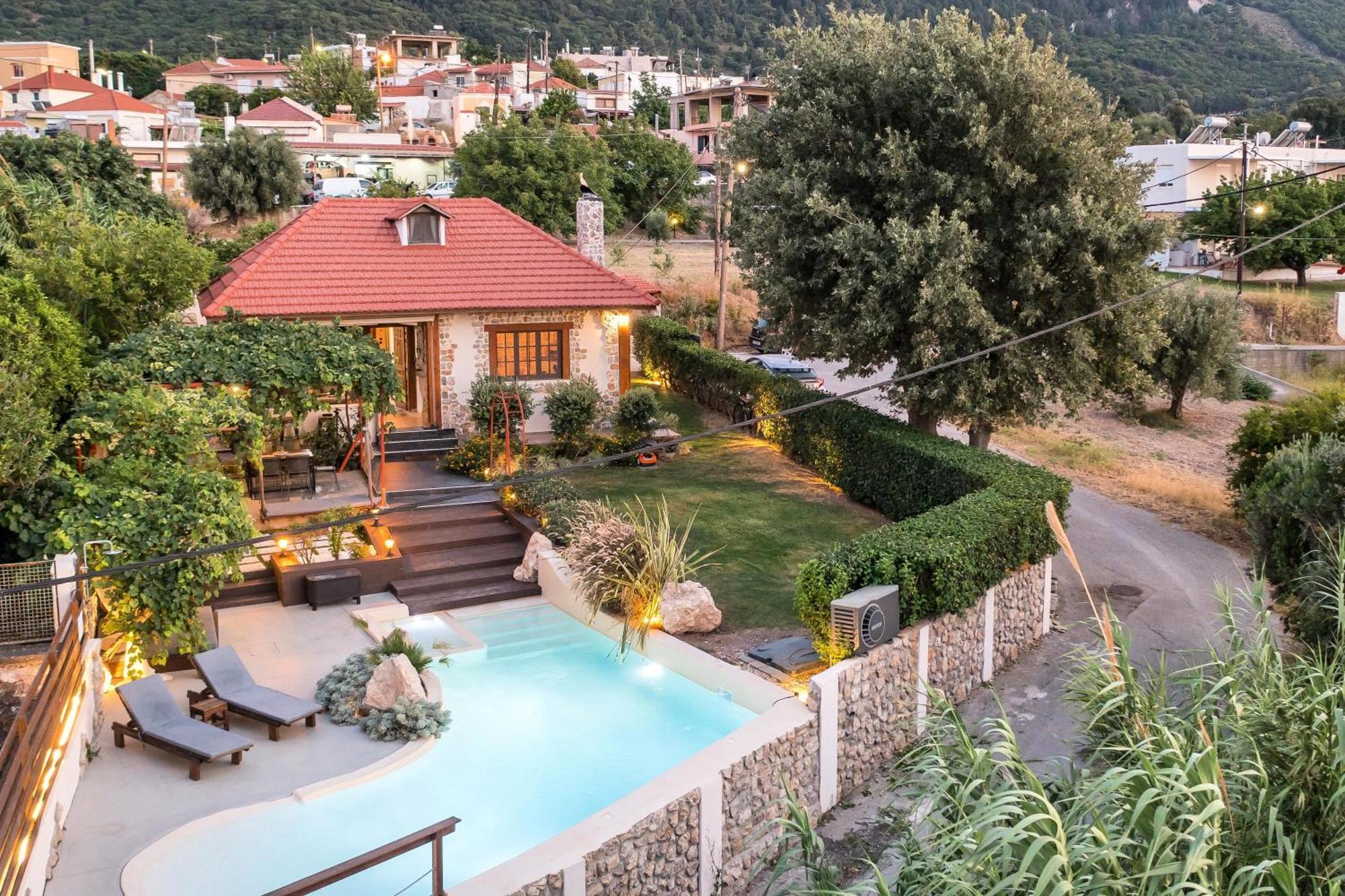 Old Nest House Villa Salakos ภายนอก รูปภาพ