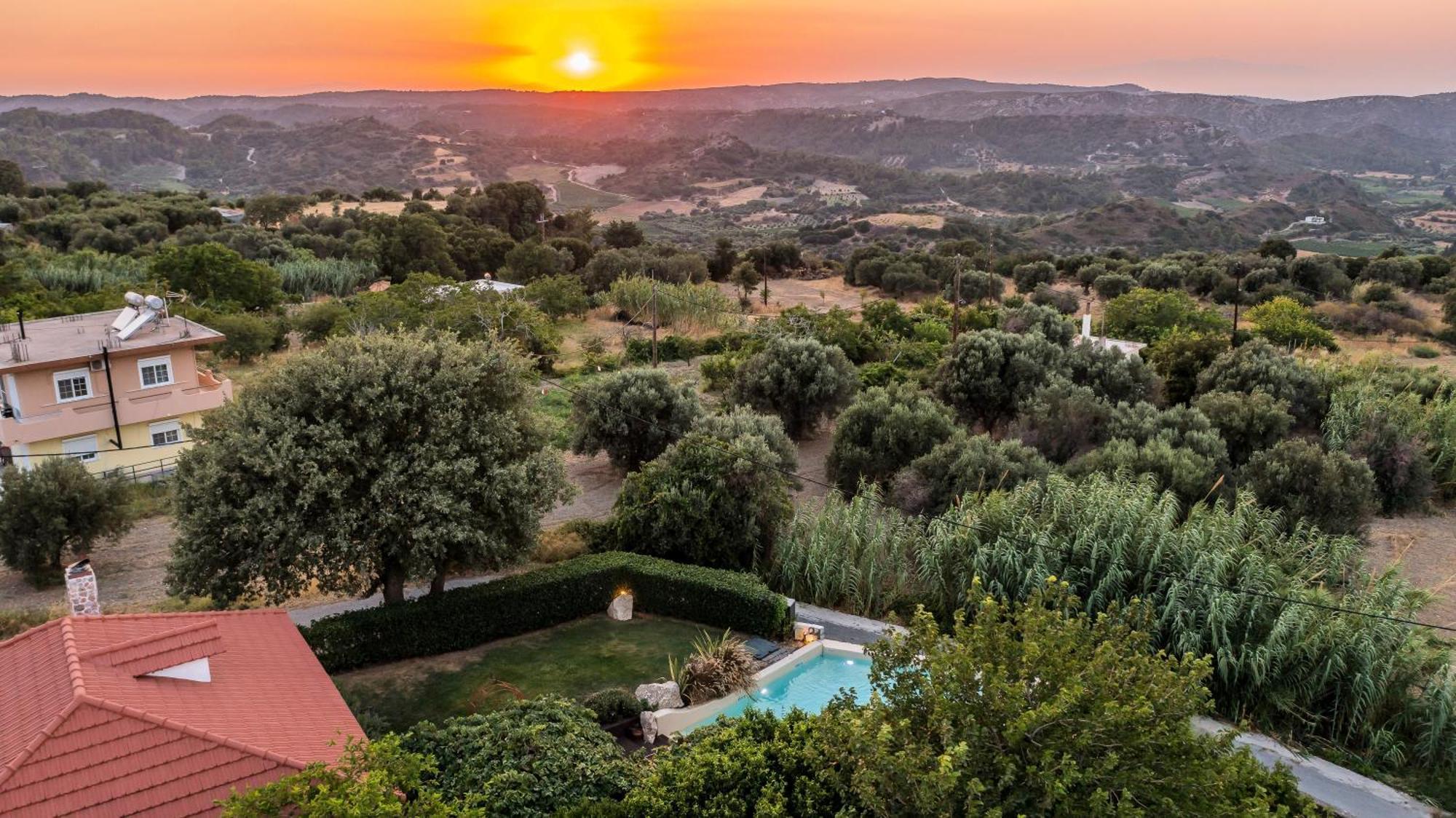 Old Nest House Villa Salakos ภายนอก รูปภาพ